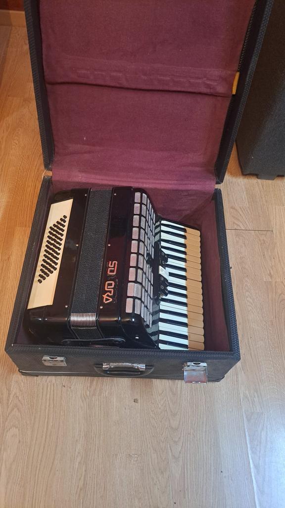Accordeon Sonora 300, Musique & Instruments, Accordéons, Enlèvement, Comme neuf, Avec valise