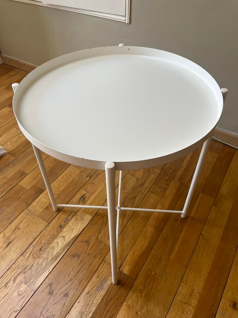 table plateau Ikea, Maison & Meubles, Tables | Tables d'appoint, Rond, Moins de 55 cm, 45 à 60 cm, Enlèvement