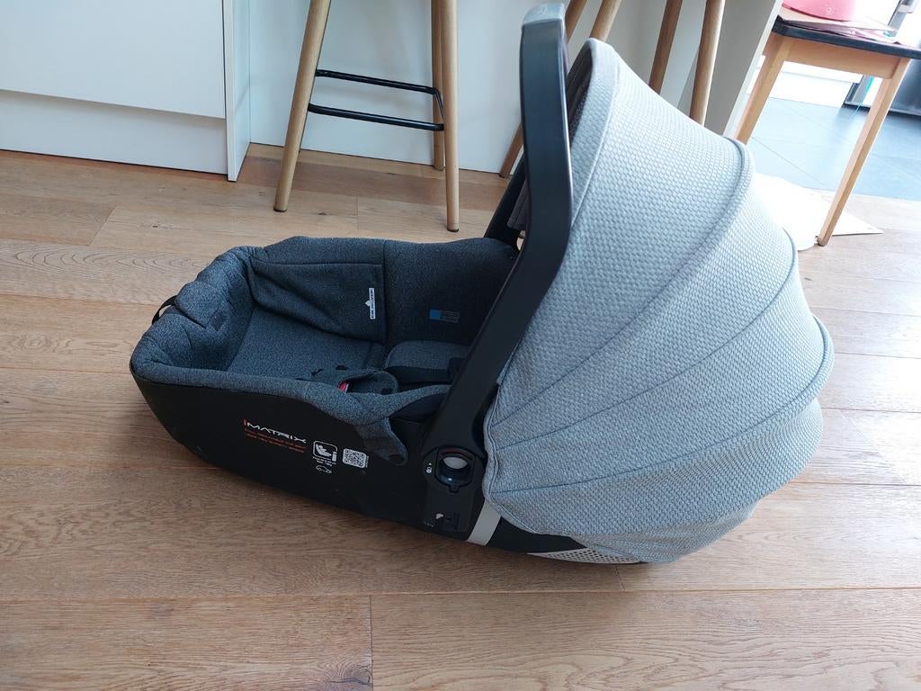 Autostoel voor baby's, Ophalen