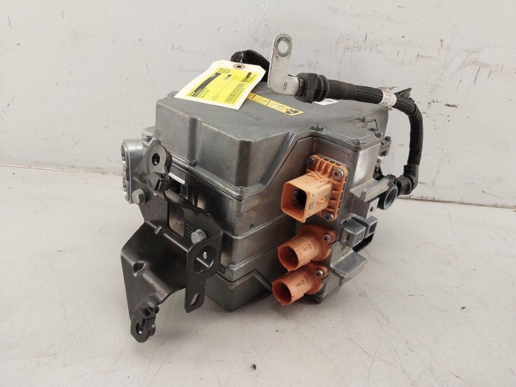 CHARGEUR DE BATTERIE (|61445B542601|6144B5BB426|61445B565B1|, Bayerische Motoren Werke AG, Utilisé, Kundenbetreuung@bmw.de, Petuelring 130
80809  München, DE