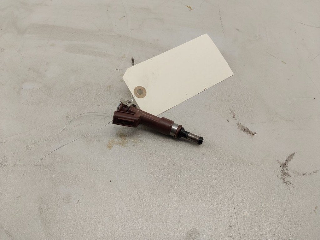 INJECTEUR Ignis (MF) (|313062R7|1571062R70000|1571062R70|), DENSO EUROPE B.V., Info@denso.nl, Utilisé, Hogeweyselaan 165
1382 JL  Weesp, NL