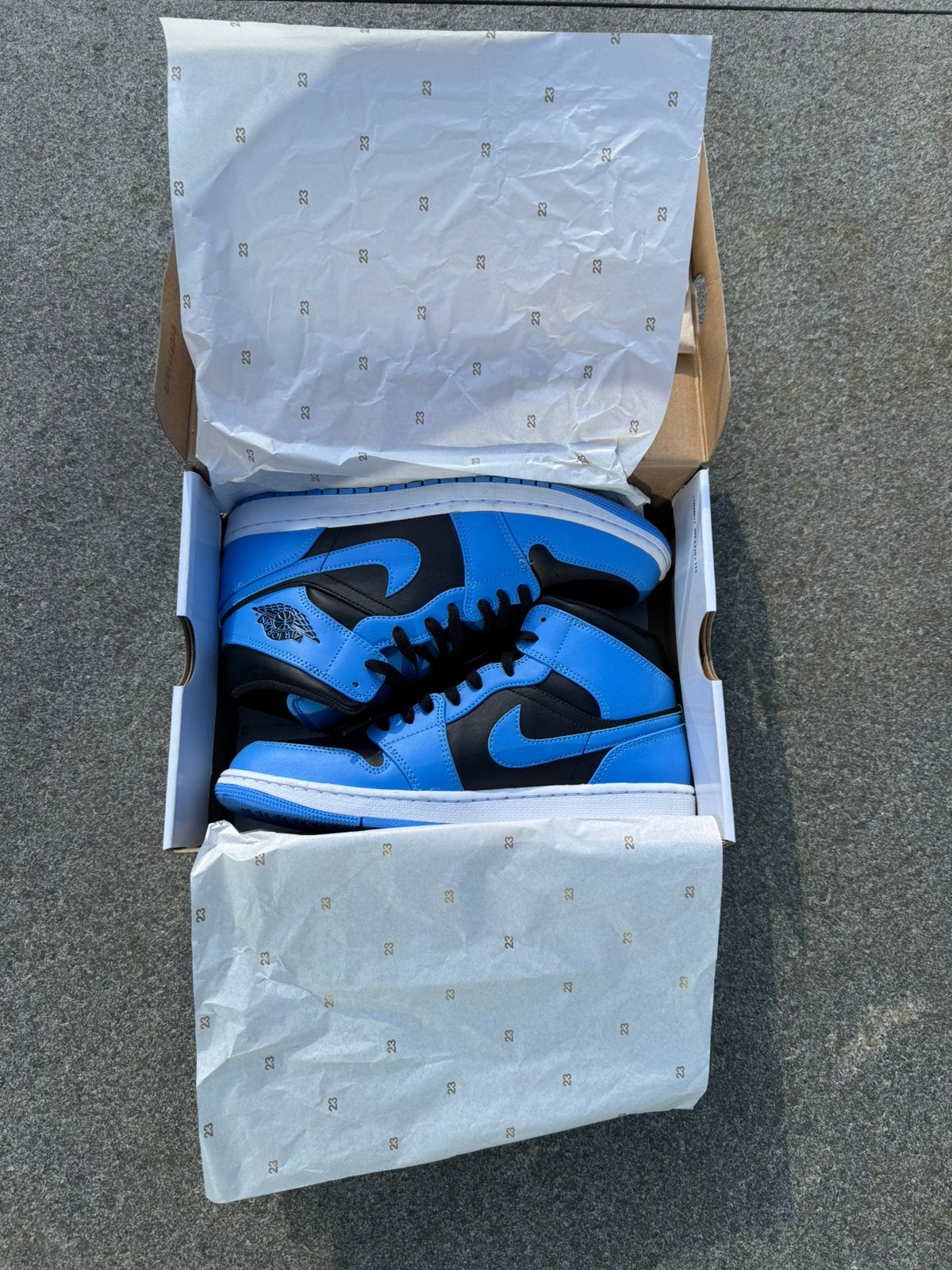 Jordan 1 mid blauw nooit gedragen (bieden mogelijk), Kleding | Heren, Schoenen, Ophalen, Blauw, Nieuw, Sneakers