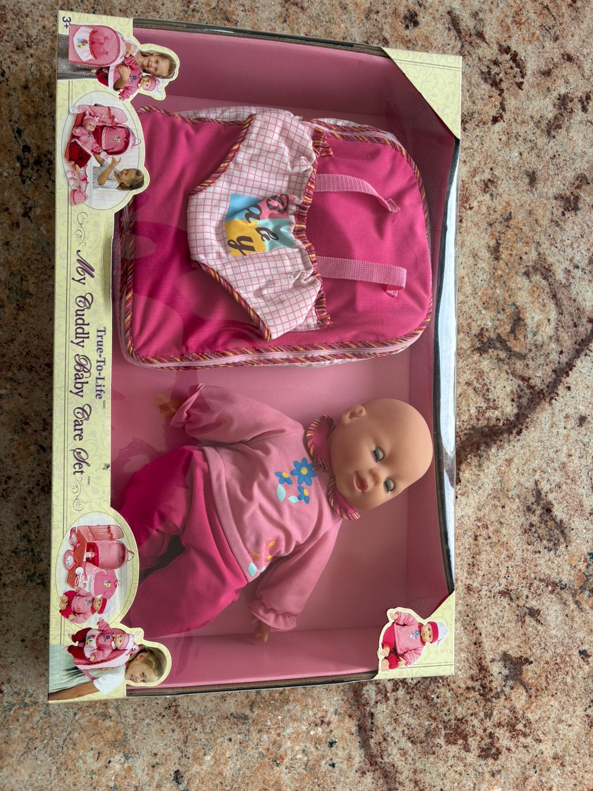 Babypop met rugzakje gevuld met attributen, Ophalen of Verzenden, Zo goed als nieuw, Babypop
