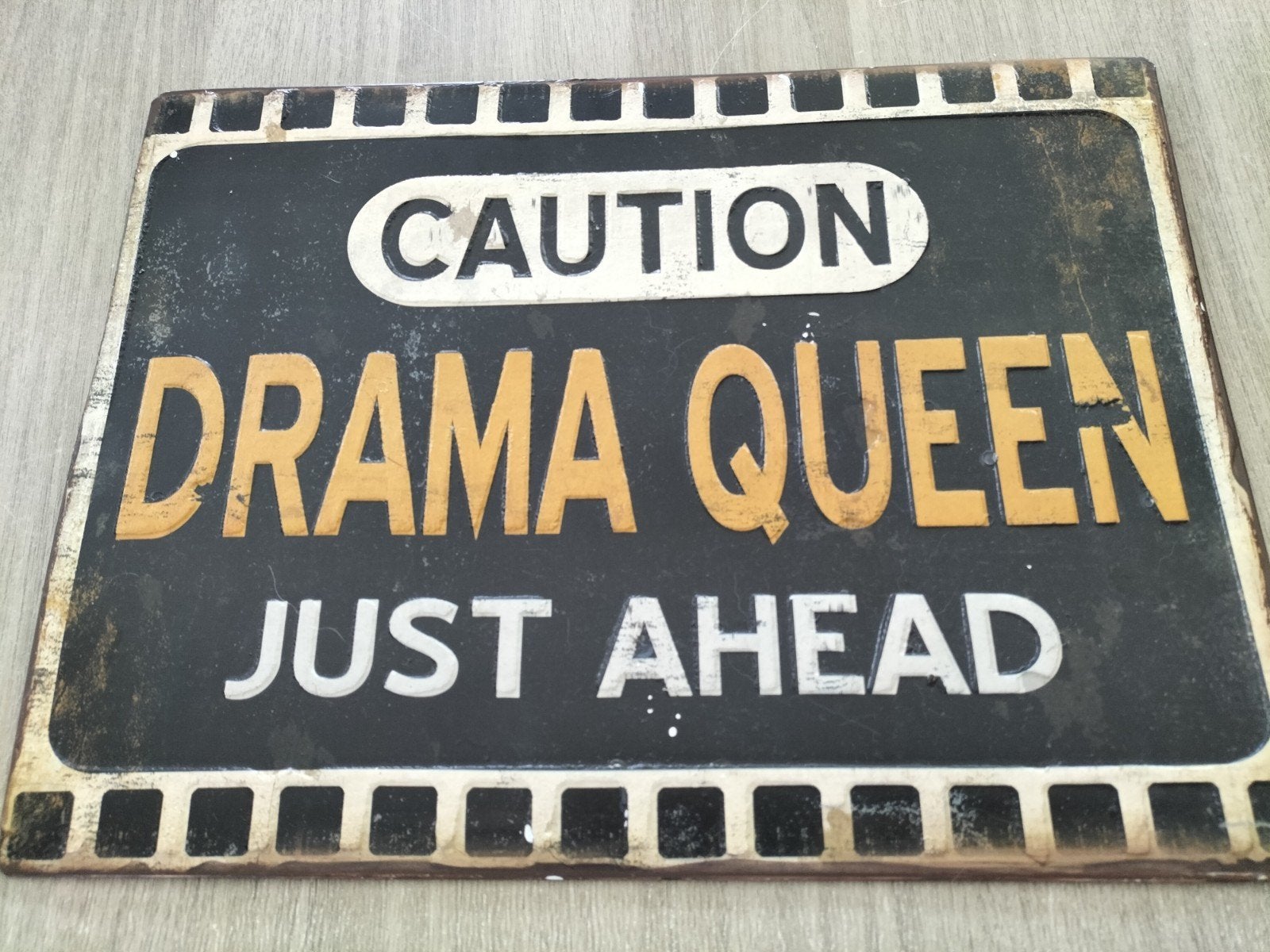 Wandbord / Tekstbord 'Caution Drama Queen just Ahead', Maison & Meubles, Accessoires pour la Maison | Tableaux à écrire & Proverbes