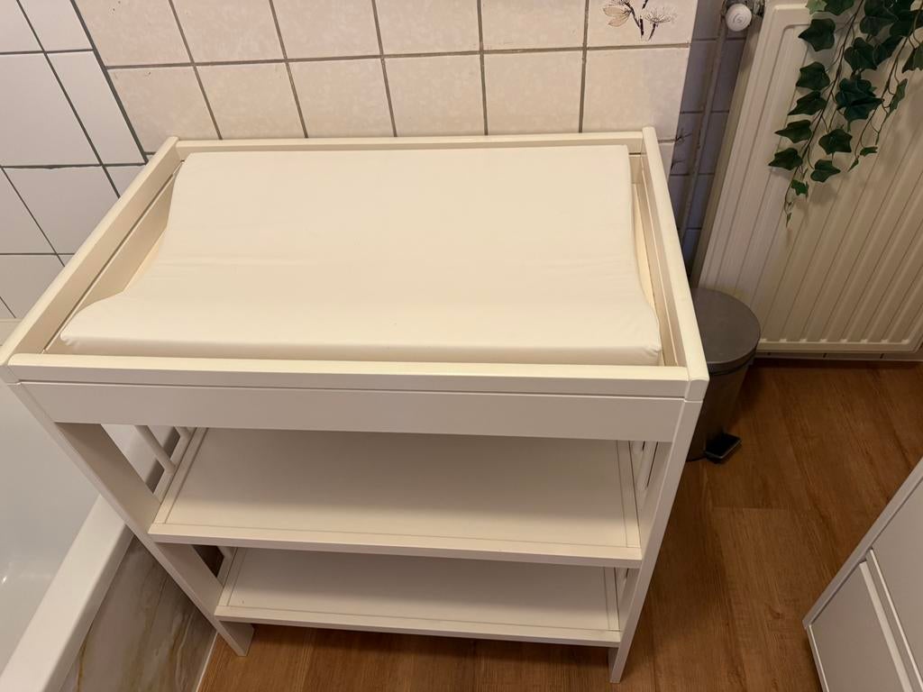 Luiertafel met luierkussen, Kinderen en Baby's, Ophalen, Zo goed als nieuw