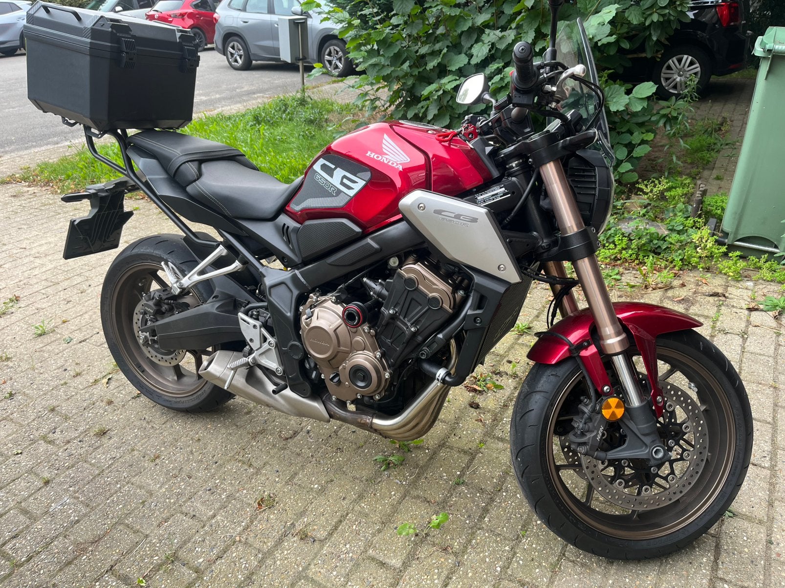Honda CB650R Red 2022 op volle kracht!, Motoren, Occasion, 4 cilinders, Motorrijbewijs A, Particulier