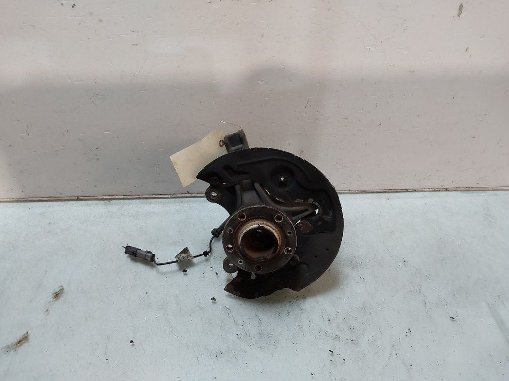 FUSEE AVANT GAUCHE Opel Combo Cargo (01-2018/04-2021), Dhr. J. Ham, Administratie@autoham.nl, Opel, Utilisé