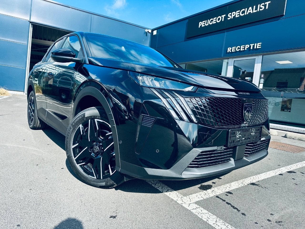 Peugeot 3008 Allure (bj 2025, automaat), Auto's, Automaat, Gebruikt, 144 pk, Zwart