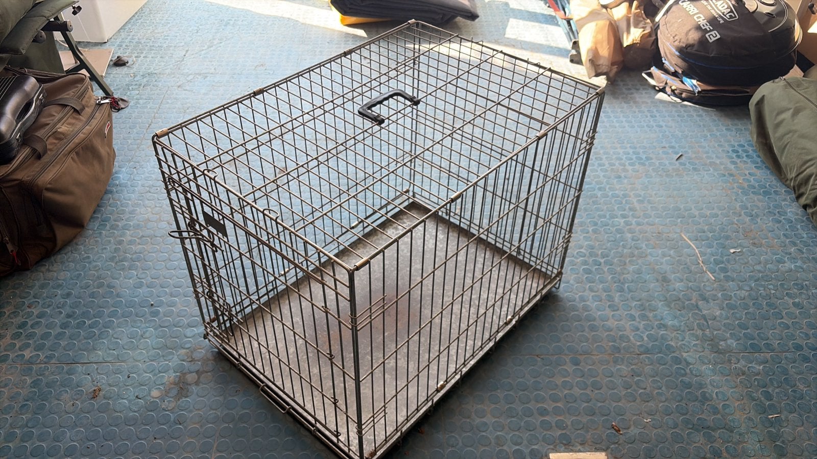 Bensh, Dieren en Toebehoren, Hondenbenches, Ophalen, Zo goed als nieuw