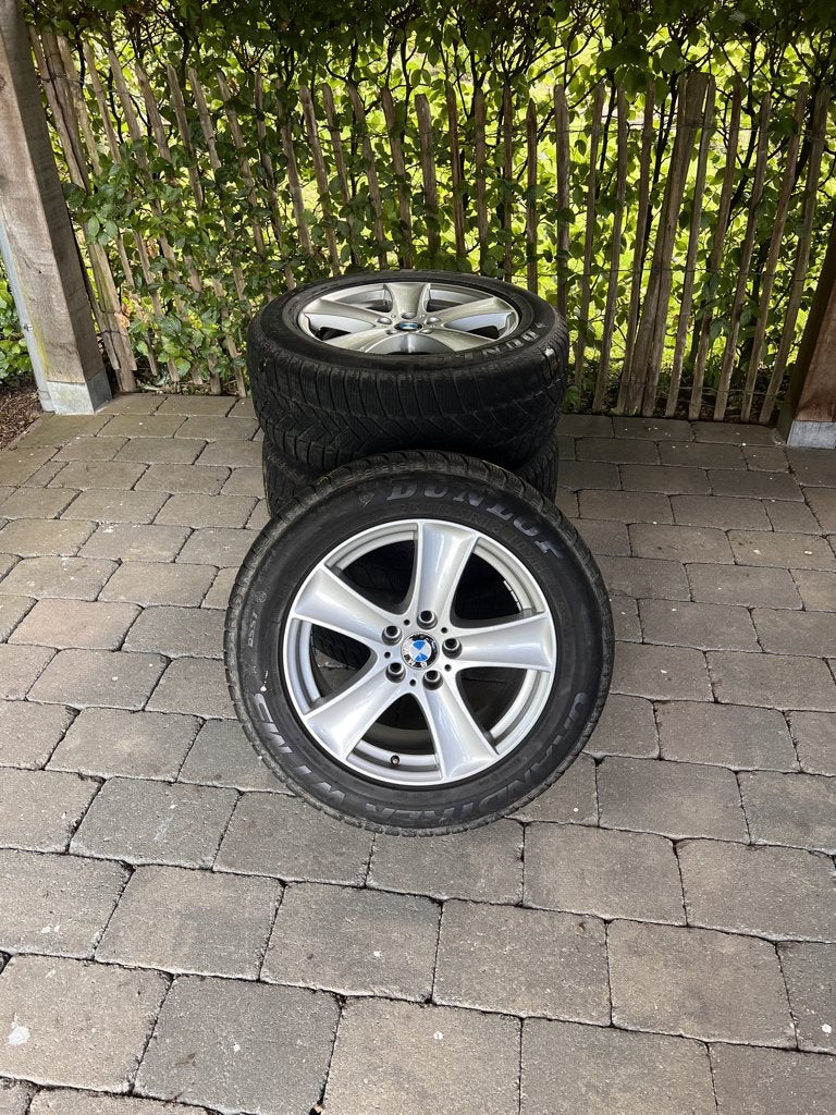 18 INCH ORIGINELE VELGEN + WINTERBANDEN BMW X5/X6 STYLE 209, Auto-onderdelen, Banden en Velgen, Ophalen, 18 inch, Gebruikt, 255 mm
