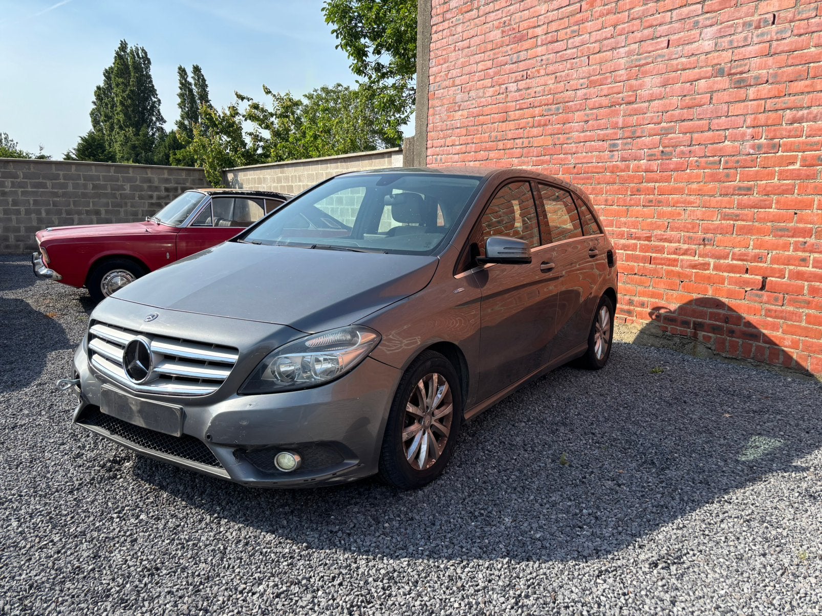 Classe B 180 AUTOMATIQUE avec problème boîte ️️️, Autos, Euro 5, Achat, 1505 kg, Noir