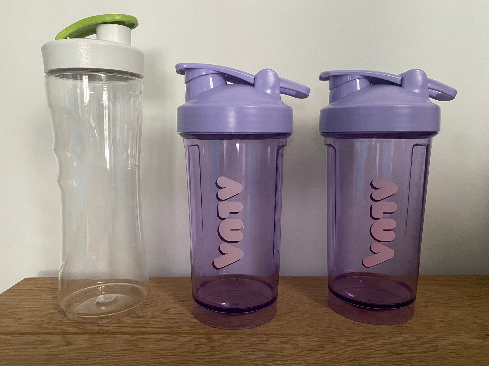 Tasse à mesure/tasse à boire (parfait état), Maison & Meubles, Cuisine| Tupperware, Comme neuf, Bol ou Canette, Enlèvement ou Envoi