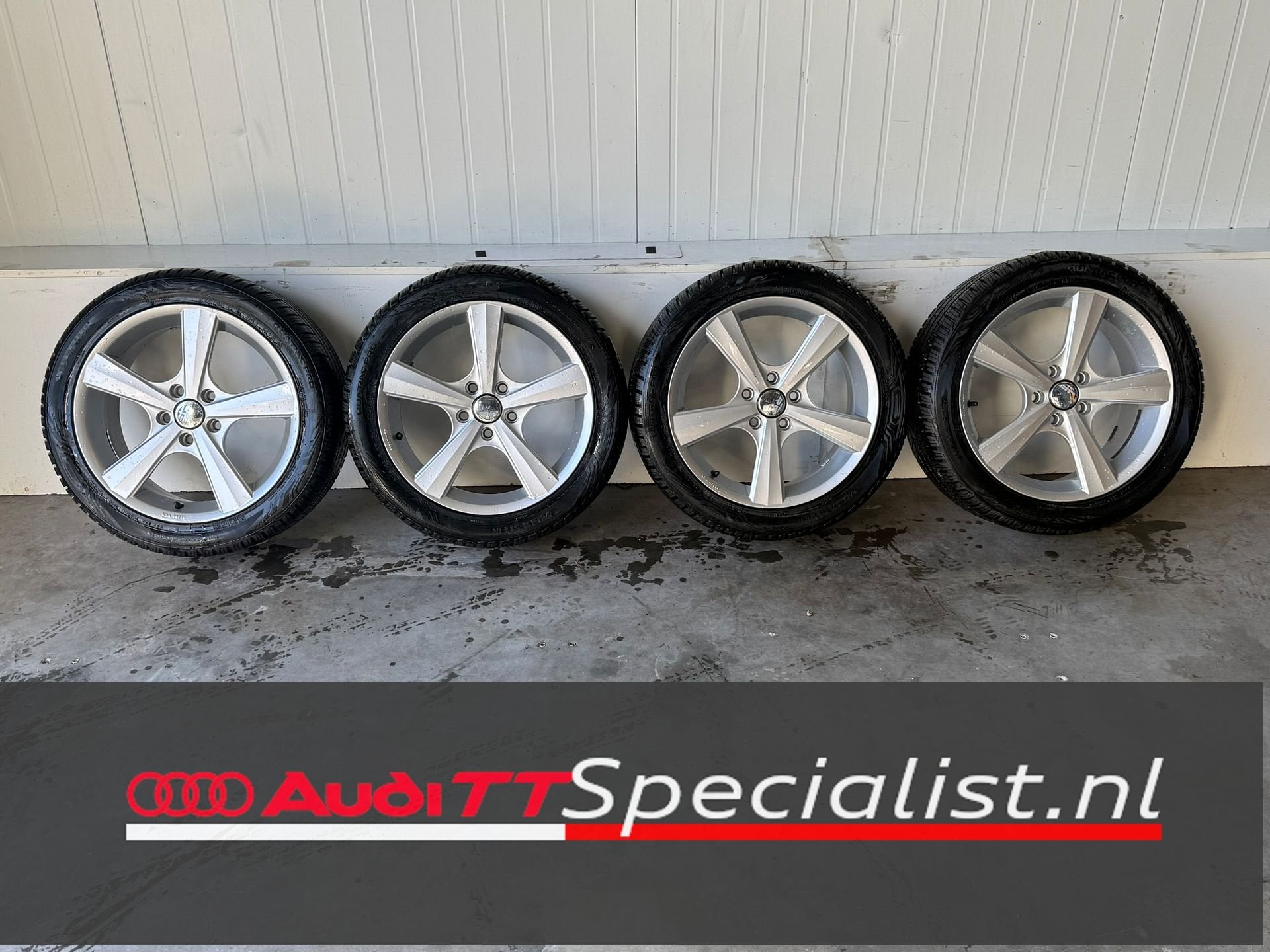 Nieuwe set 17 inch All Seasons banden op velgen Audi TT MK2, Ophalen, -, -, Banden en Velgen