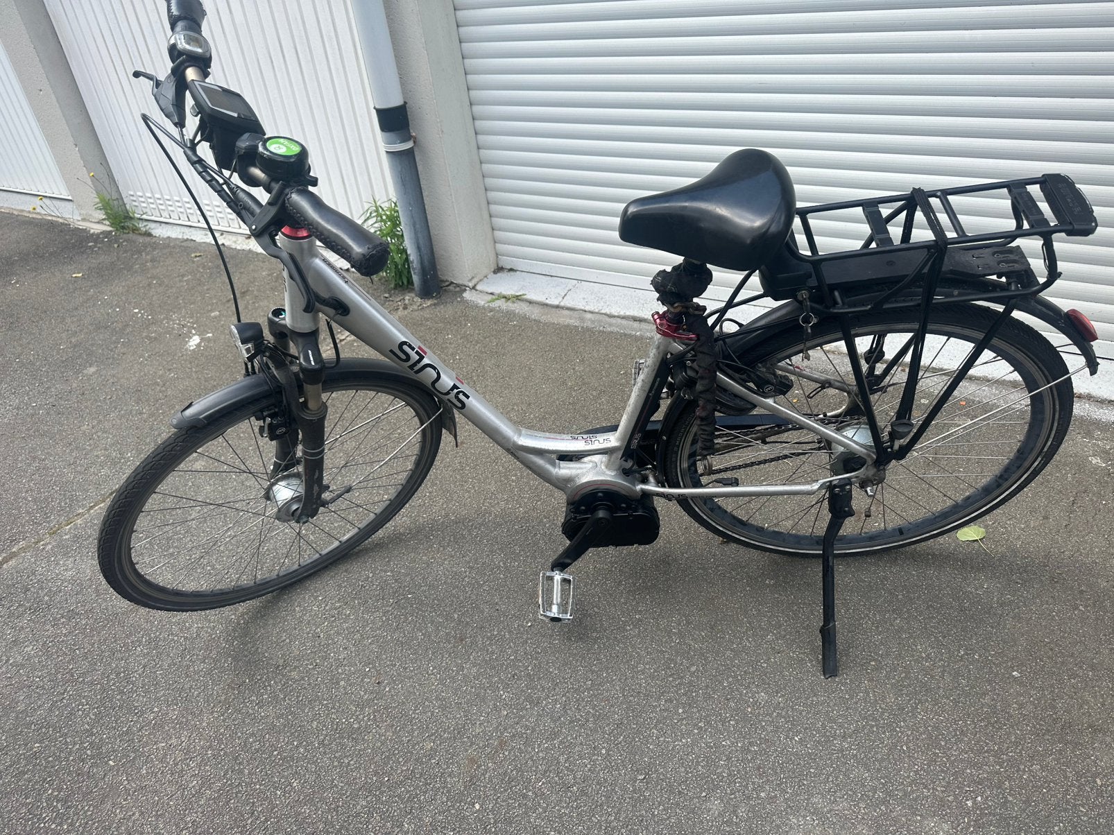 Elektrische damesfiets 28 inch bieden!!, Ophalen, Zo goed als nieuw