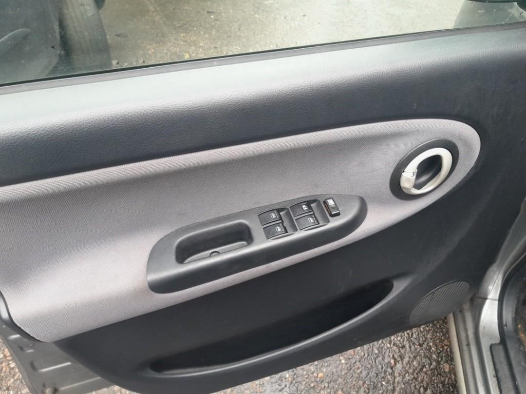 COMMUTATEUR VITRES ELECTRIQUES Daihatsu Trevis (01-2006/-), Utilisé, Daihatsu