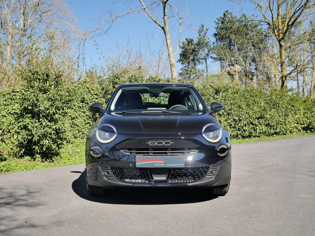 Fiat 600 HYBRID 100 PK, GARANTIE TOT 48STE MAAND (bj 2025), Auto's, Stof, Gebruikt, 1199 cc, 109 g/km