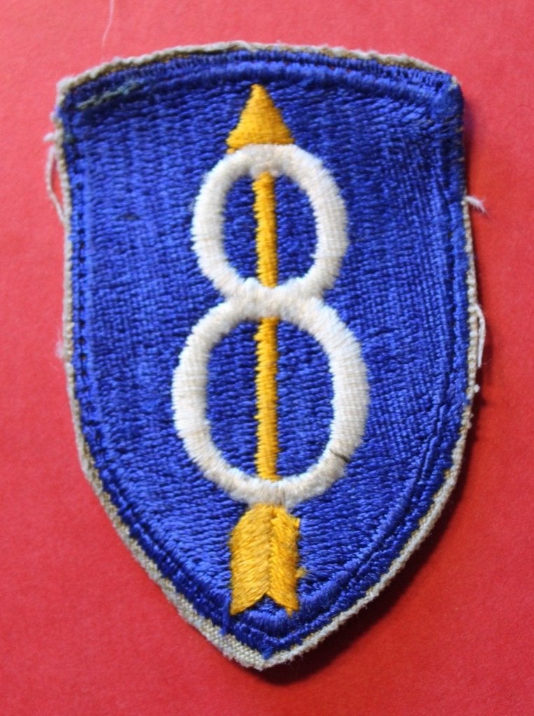 Bel insigne original WWII de la 8th US Infantry Division., Collections, Enlèvement ou Envoi, Armée de terre, Emblème ou Badge