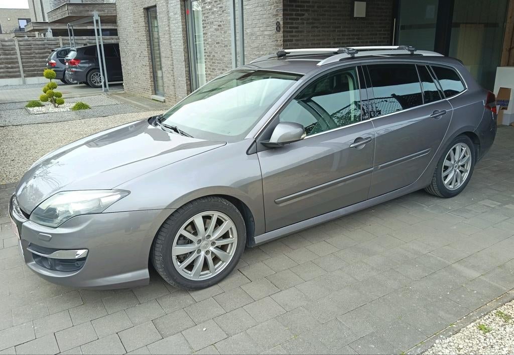 Premières paires de Renault Laguna 2.0dci 150, Autos, Cuir, Achat, Boîte manuelle, Noir