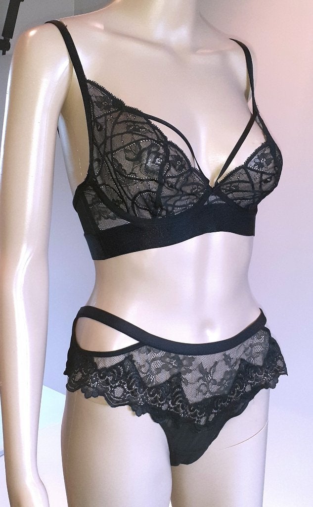 Lingerie setje 70C L zwart Luna Hunkemoller, Kleding | Dames, Ondergoed en Lingerie, Ophalen of Verzenden, Zwart, Setje