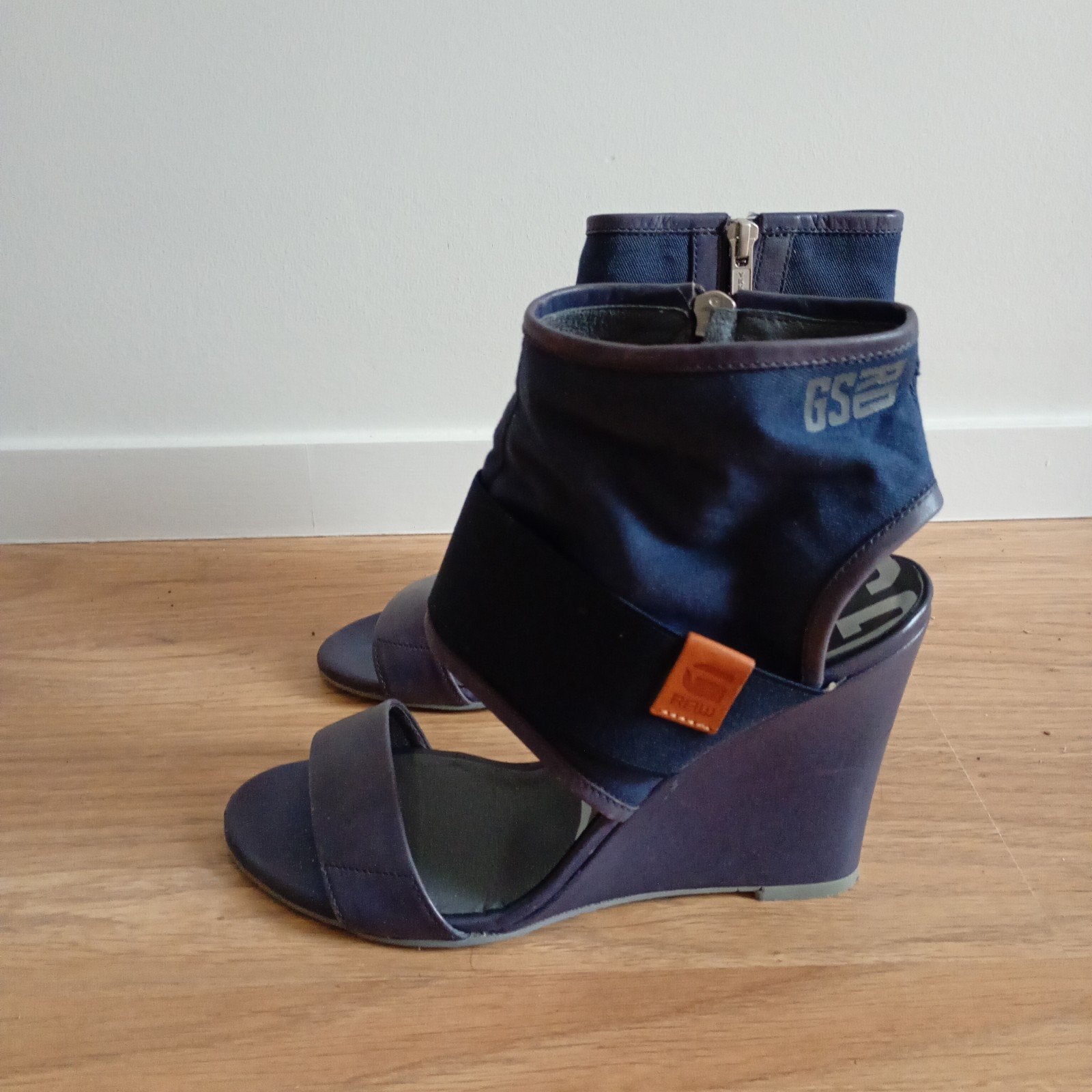 cool retro sexy G-Star wedges! maat 39, Vêtements | Femmes, Comme neuf, Enlèvement, G-Star, Bleu