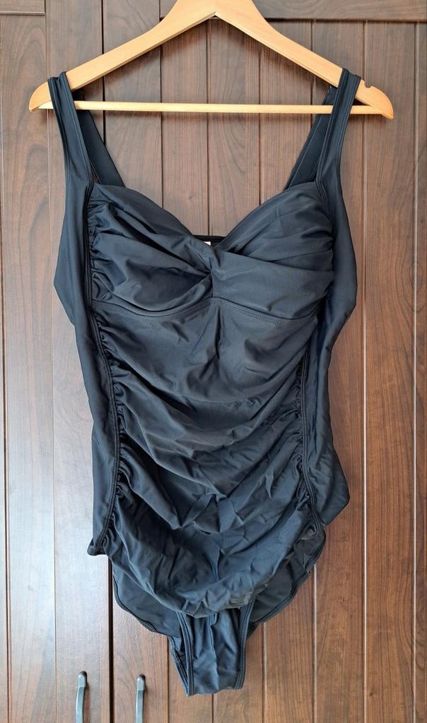Badpak van Hunkemöller maat 48, Kleding | Dames, Zwart, Badpak, Ophalen of Verzenden, Zo goed als nieuw