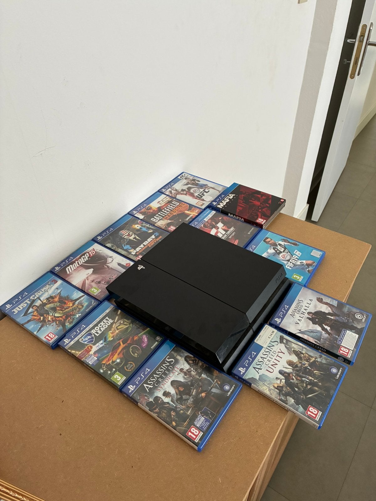 Ps4 tekoop, Games en Spelcomputers, Spelcomputers | Sony PlayStation 4, Ophalen, Met games, Zo goed als nieuw, 1 TB