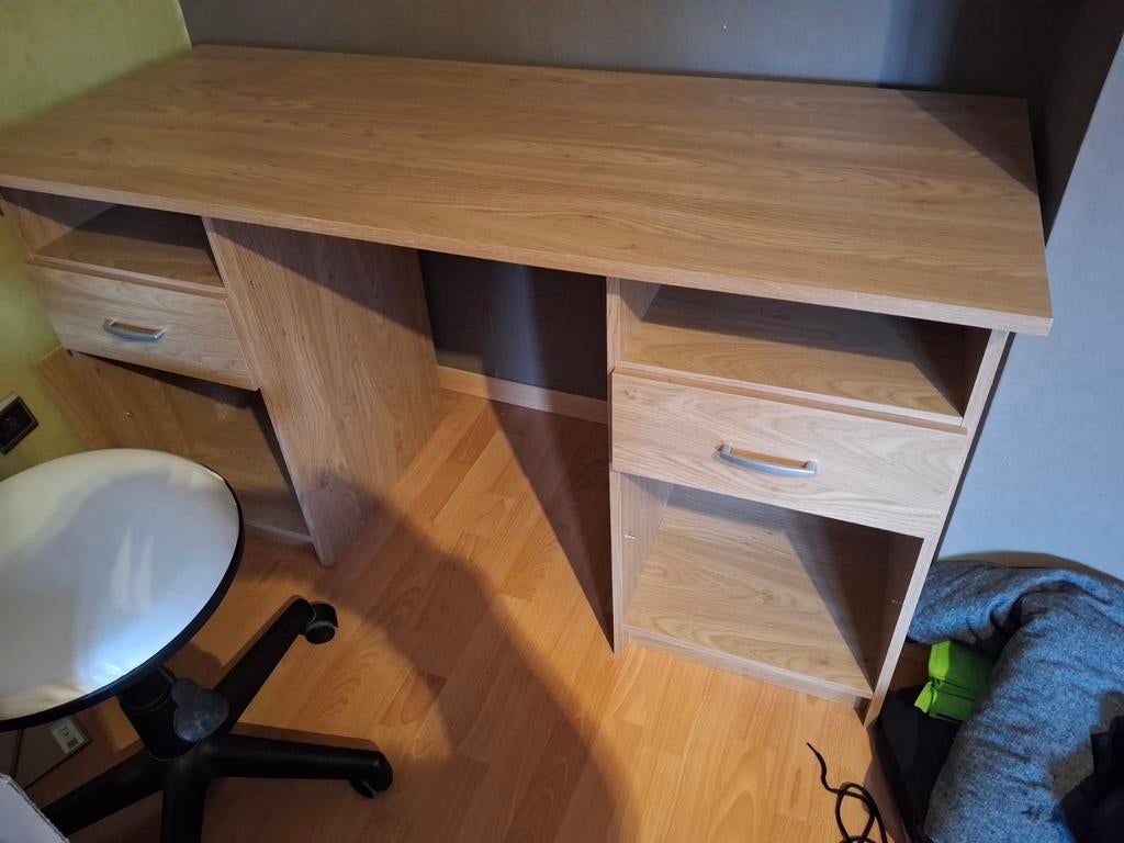 pc tafel  of bureau, Huis en Inrichting, Ophalen