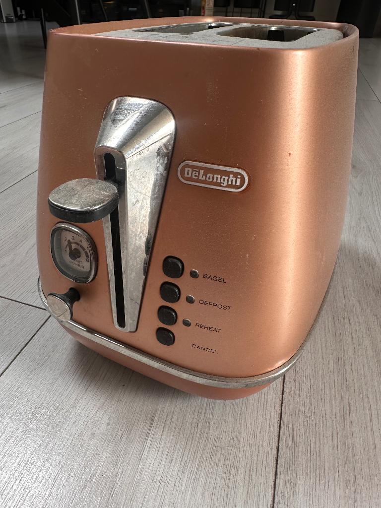 Toaster Delonghi, Elektronische apparatuur, Broodroosters, Verzenden, Zo goed als nieuw