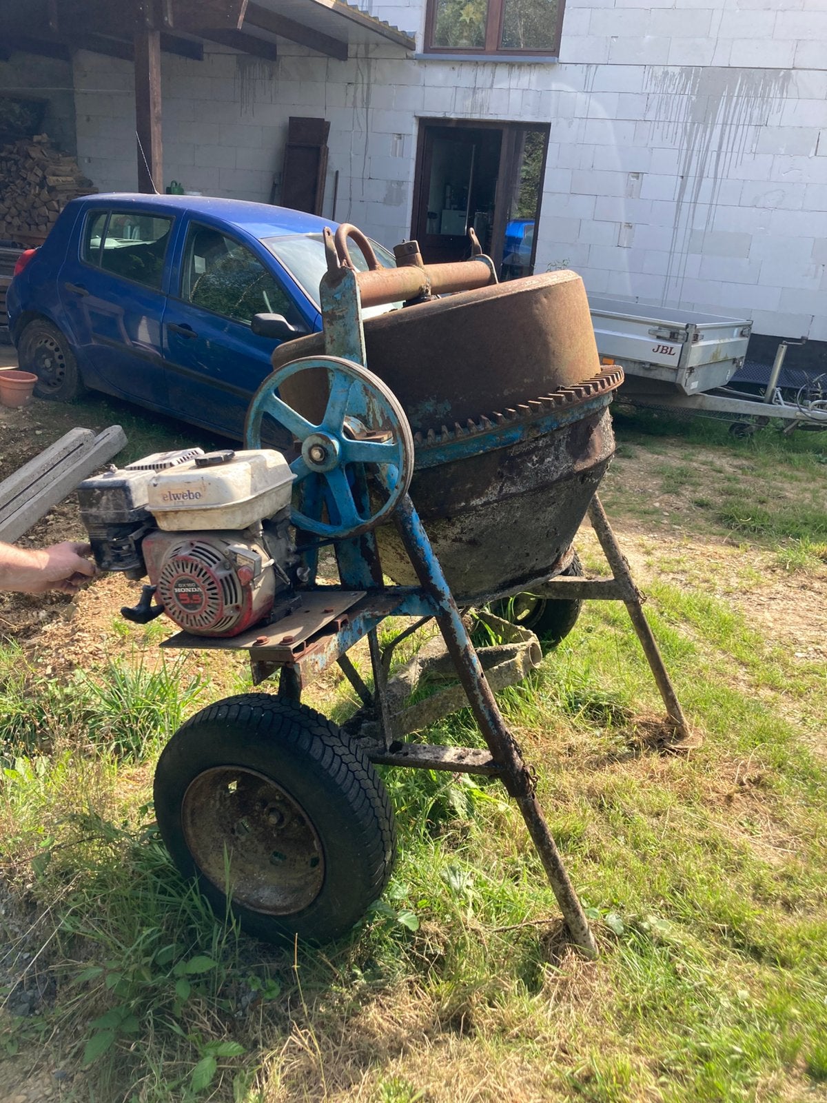 Betonmolen 240 liter met honda motor, Ophalen, Zo goed als nieuw