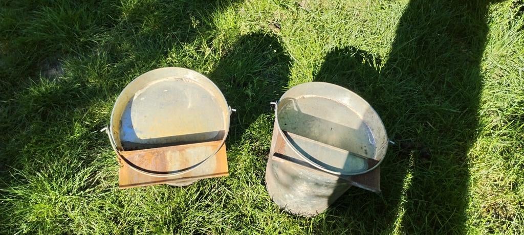 2 drinkemmers 12 liter voor pluimvee, Ophalen
