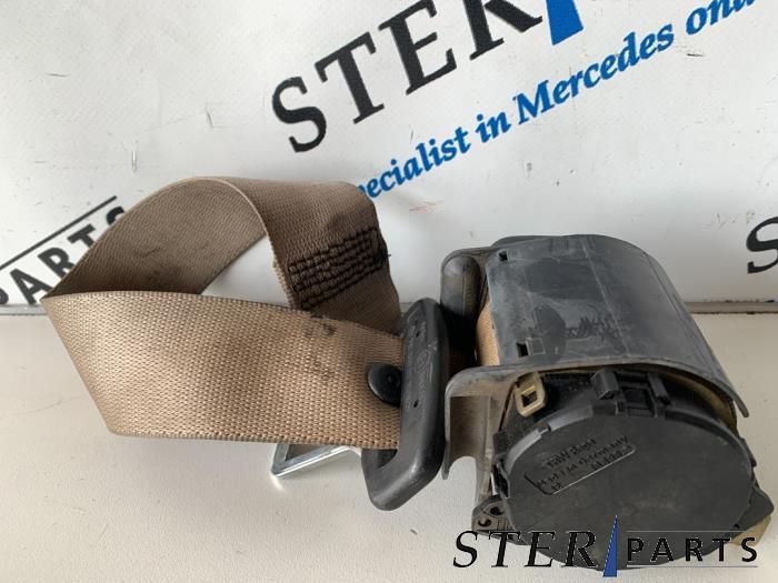 Veiligheidsgordel links-achter van een Mercedes E-Klasse, Auto-onderdelen, Interieur en Bekleding, Mercedes-Benz, Gebruikt, 3 maanden garantie