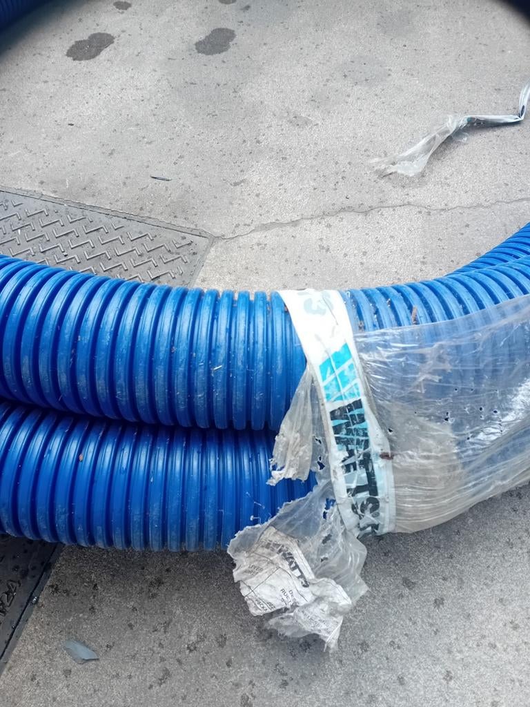 Gaine / Tuyau annelé bleu, Évacuation
