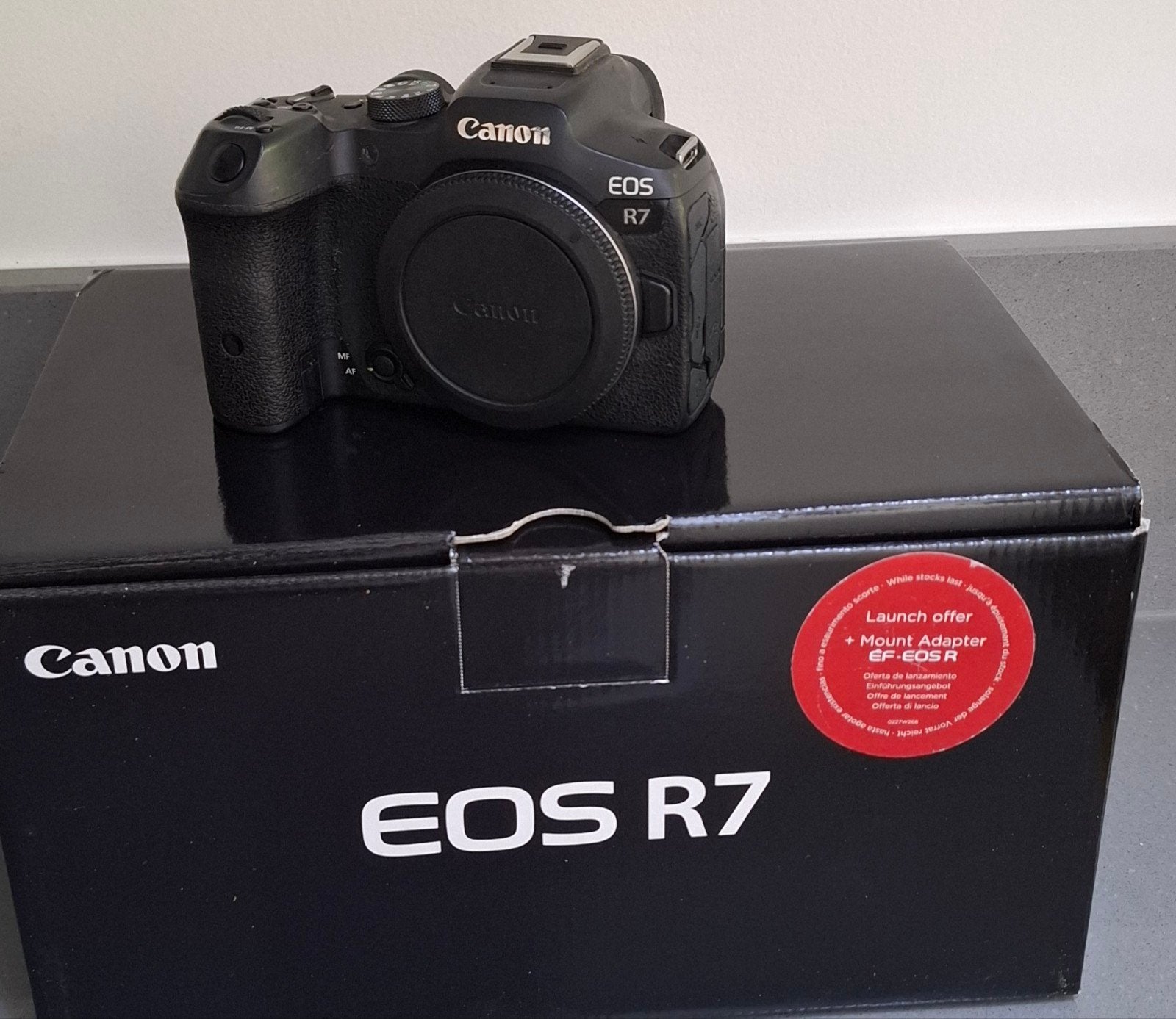 Boîtier Canon R7 pour objectifs RF, avec adaptateur pour obj, TV, Hi-fi & Vidéo, Appareils photo numériques, Enlèvement, Utilisé