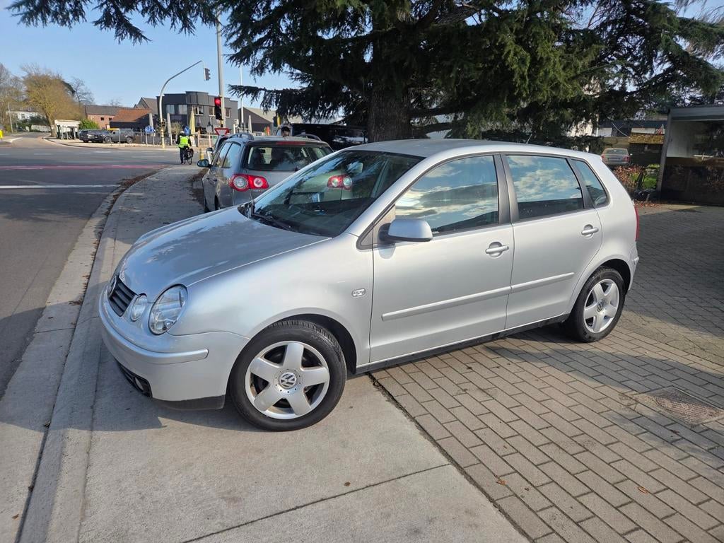 Vw Polo 1.4i 2005 full Automaat Leder v zetels clima, Autos, Volkswagen, Cuir, Argent ou Gris, Achat, Entreprise
