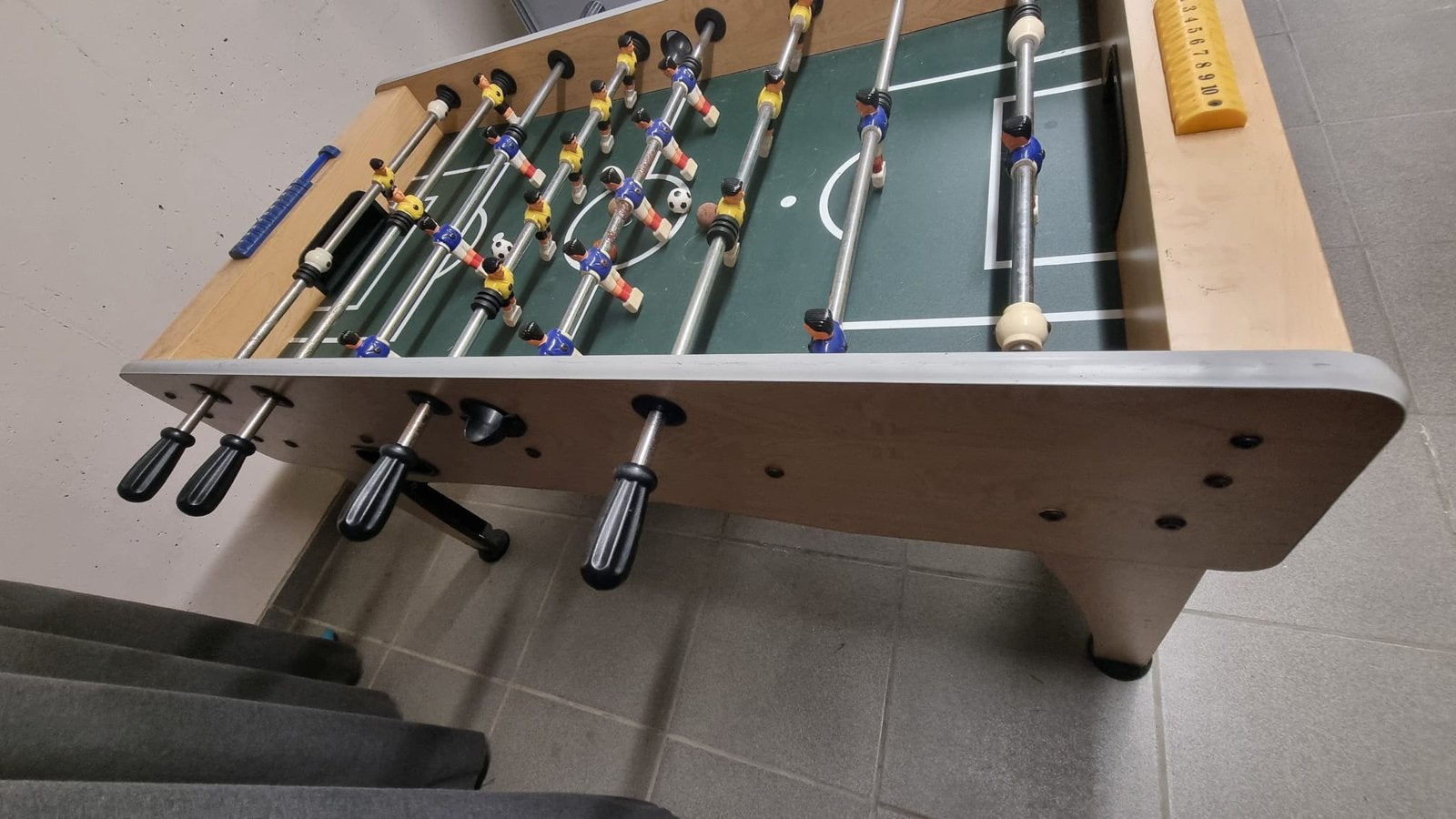 Voetbaltafel, Enlèvement, Utilisé