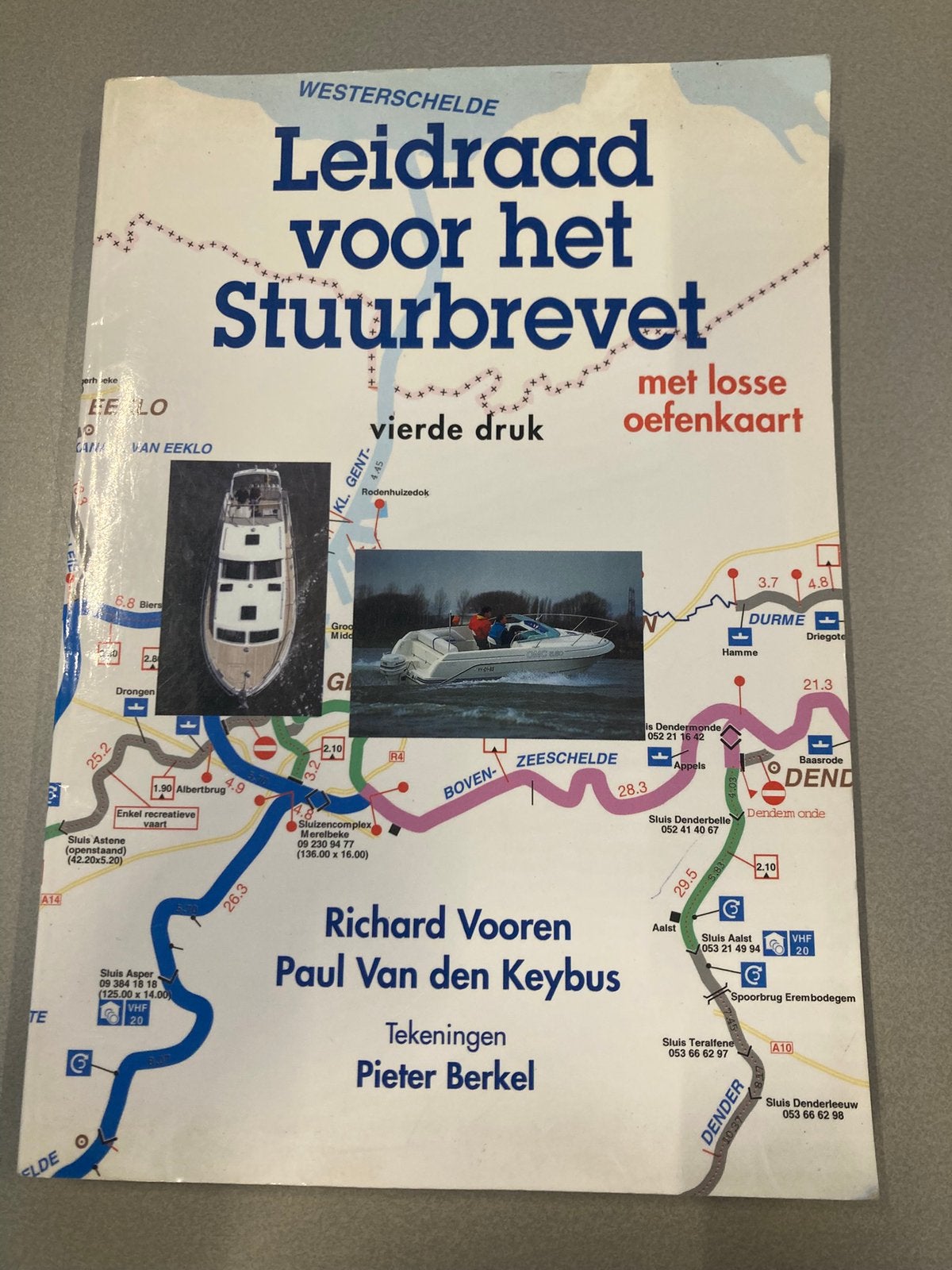Leidraad voor het stuurbrevet, Livres, Enlèvement ou Envoi, Comme neuf
