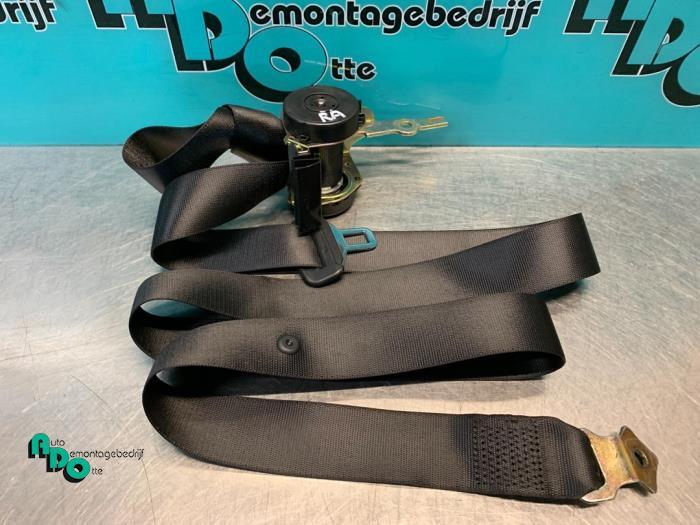 Ceinture de sécurité arrière droite d'un BMW 3-Serie (3-S, -, 3 mois de garantie, Utilisé, -