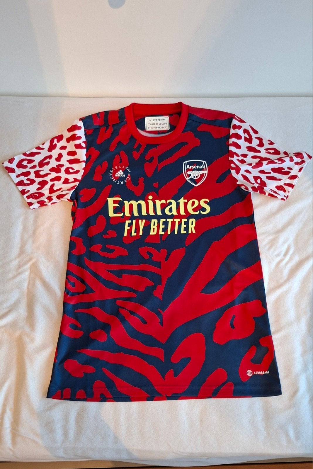 Voetbalshirt Arsenal by Stella McCartney limited edition, Taille S, Enlèvement ou Envoi, Neuf, Maillot