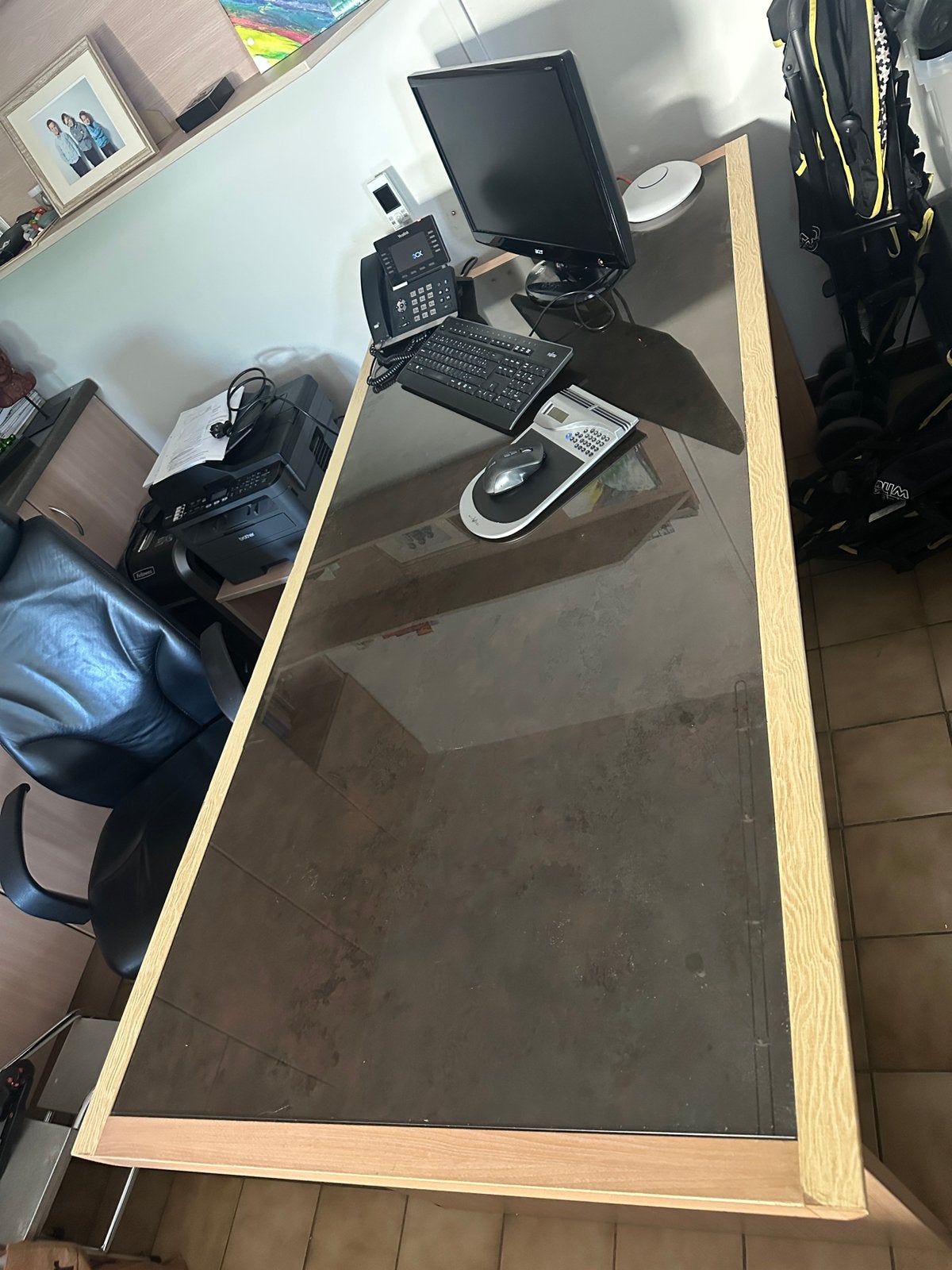 Bureau 180x90 cm Hoogte is 75 cm, Ophalen, Zo goed als nieuw