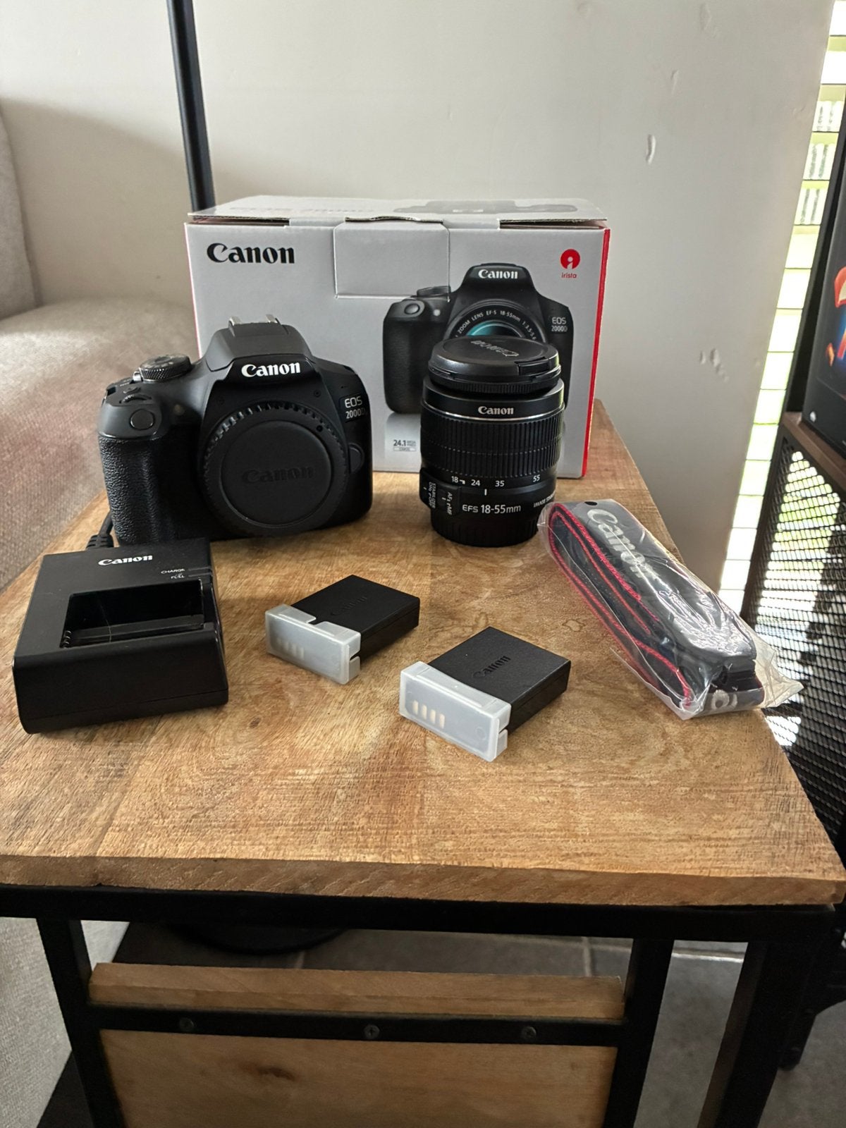 Canon EOS 2000D, Enlèvement ou Envoi, Canon, Manuel, Utilisé