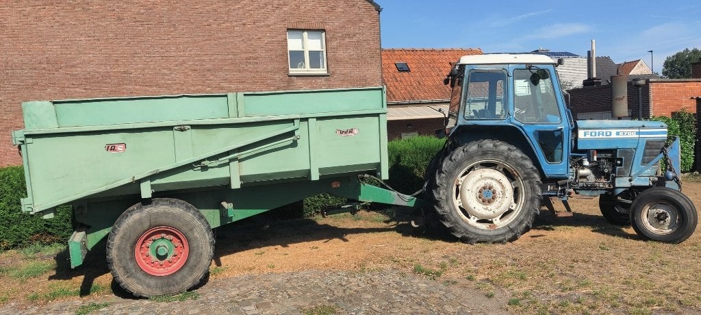 Tractor met kipkar, Ophalen