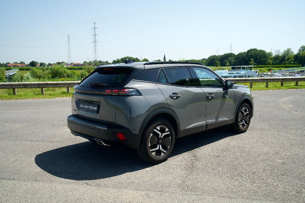 PEUGEOT 2008 ALLURE | AUTOMAAT | 130 PK | CARPLAY | CAMERA, 1199 cc, Leder en Stof, 5 zetels, 5 deurs