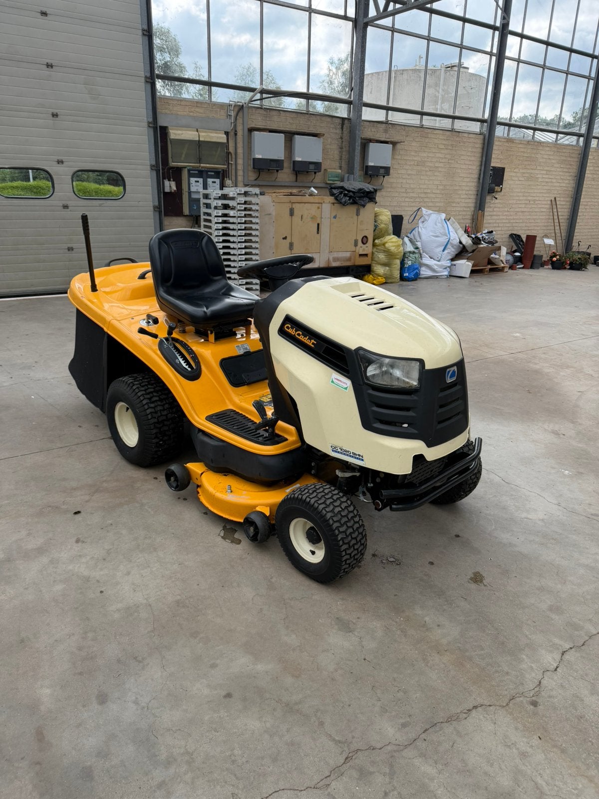 Zitmaaier cub cadet 1020cc bhn 22pk! Maar 160uren!, Ophalen, Zo goed als nieuw
