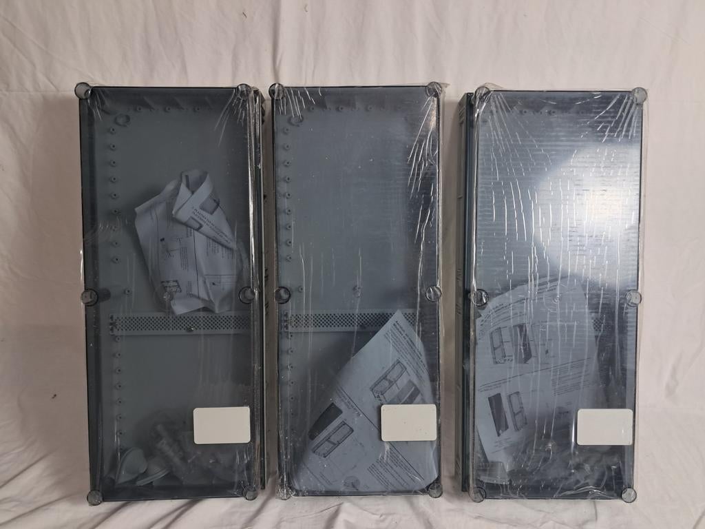 25S60 meterkast 25€ per stuk., Ophalen