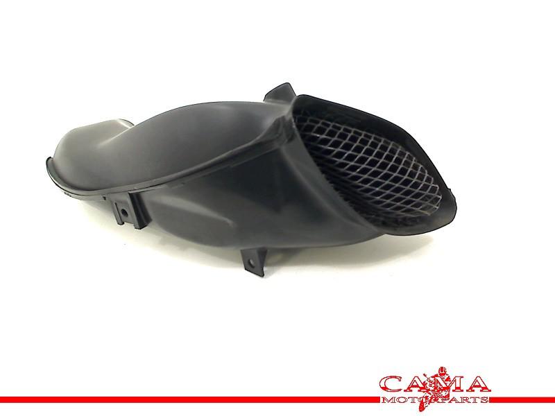 LUCHTINLAAT RECHTS GSX R 750 2004-2005 (GSXR750 K4 / K5), Dhr. S. di Majo, Gebruikt, Info@cama-motorparts.nl, P.J. Troelstraweg 8 8
3144 CX  MAASSLUIS, NL