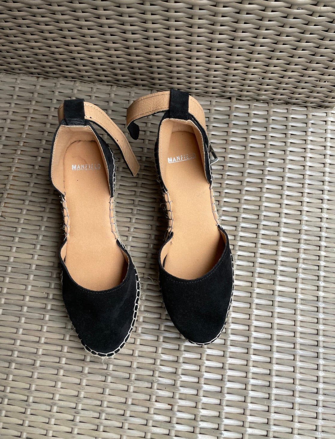 Zwarte Espadrille Wedges met Enkelbandje maat 37, Animaux & Accessoires, Chevaux & Poneys | Guêtres en cloche, Enlèvement