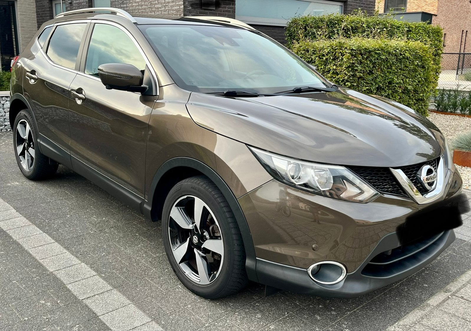 Nissan qashqai 2015, Stof, 129 g/km, 4 cilinders, Bruin