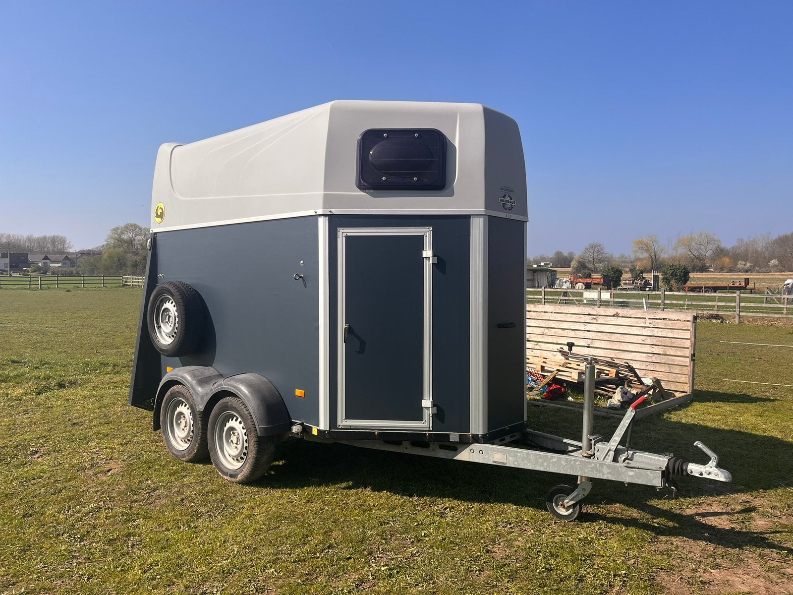 2-paards trailer te huur, Enlèvement, Comme neuf, Remorque 2 chevaux