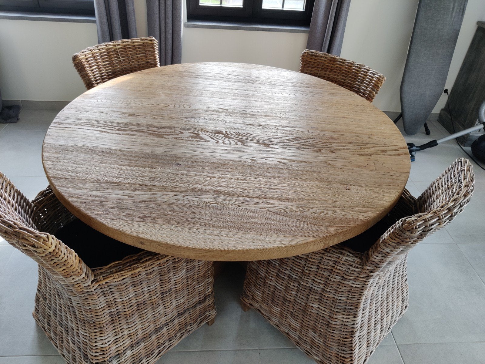 Eiken tafel met 4 rieten stoelen, Enlèvement, Utilisé, Landelijk, 4 à 6 chaises