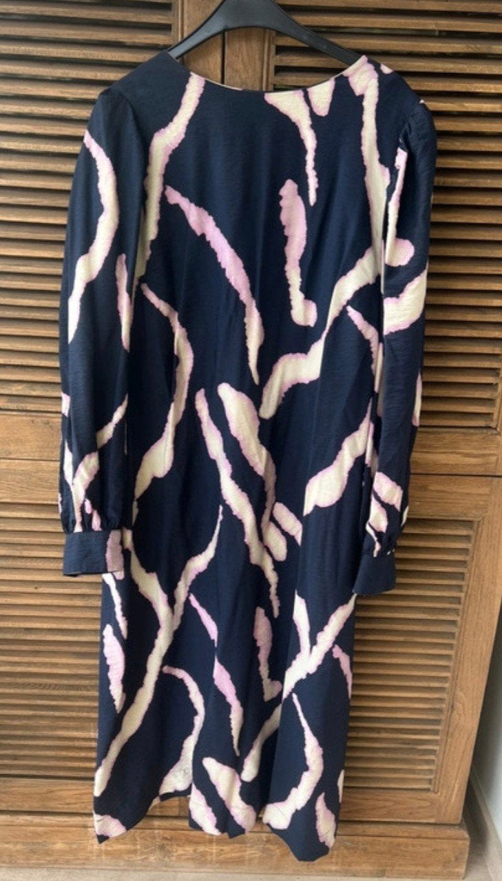 joli tapis taille 48, Vêtements | Femmes, Robes, Enlèvement ou Envoi, Taille 46/48 (XL) ou plus grande